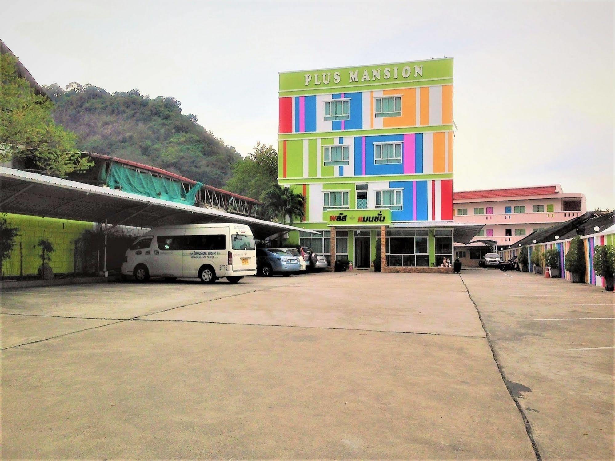 Plus Mansion Phuket Exterior photo